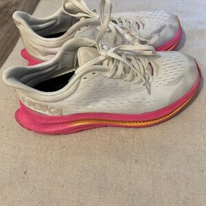 Hoka Kawana Running Shoes